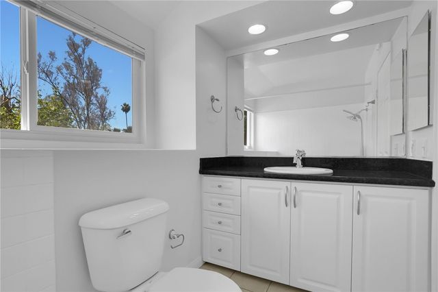 1564 Tanglewood Lane 5, Escondido, CA 92029