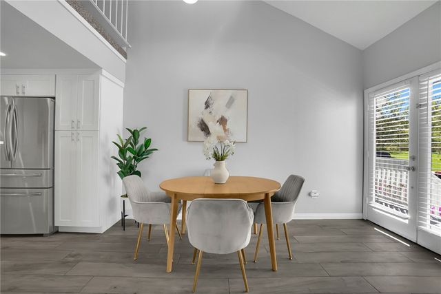 1564 Tanglewood Lane 5, Escondido, CA 92029