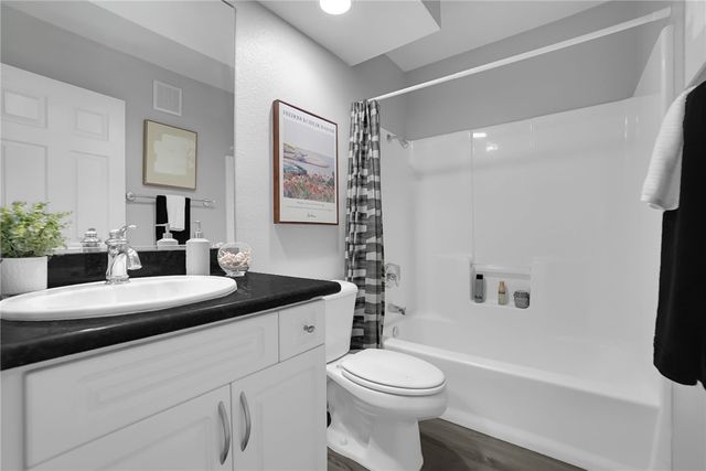 1564 Tanglewood Lane 5, Escondido, CA 92029