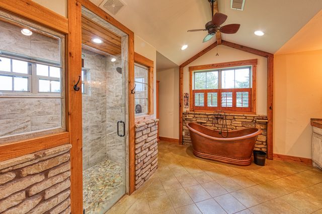 575 County Road 1264, Whitesboro, TX 76273