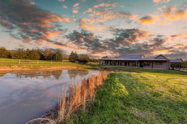 575 County Road 1264, Whitesboro, TX 76273