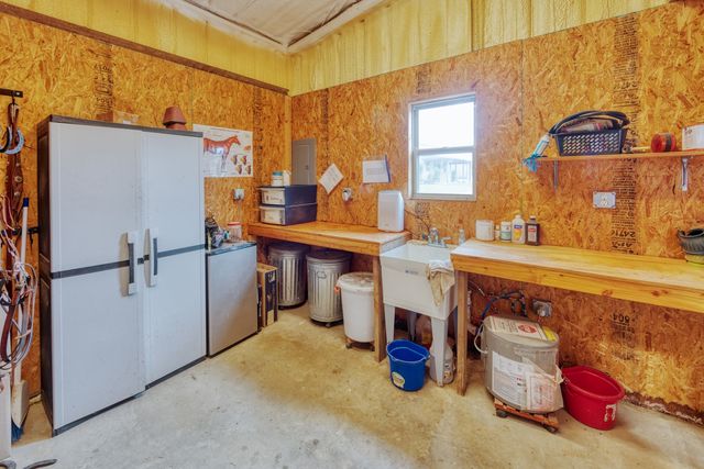 575 County Road 1264, Whitesboro, TX 76273