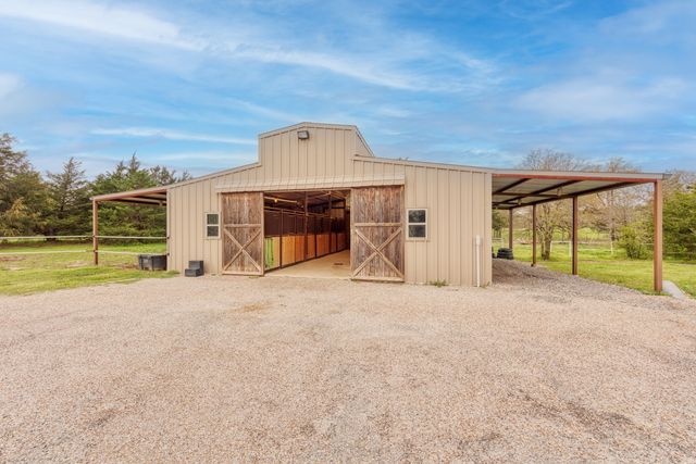 575 County Road 1264, Whitesboro, TX 76273