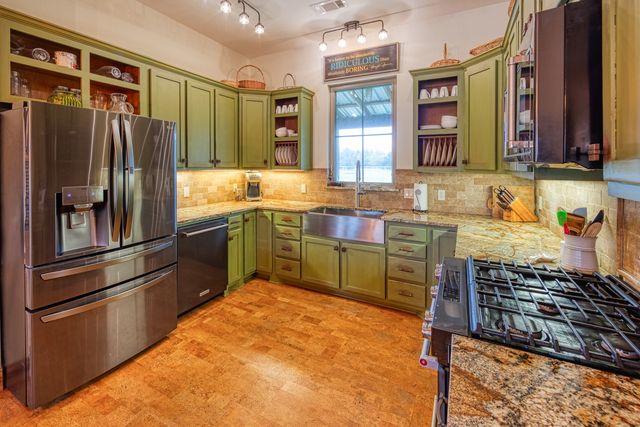 575 County Road 1264, Whitesboro, TX 76273