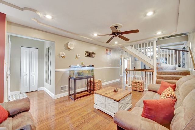 7139 S KEDZIE Avenue, Chicago, IL 60629