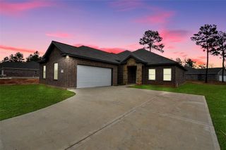12282 N Chestnut Hills Drive, Conroe, TX 77303