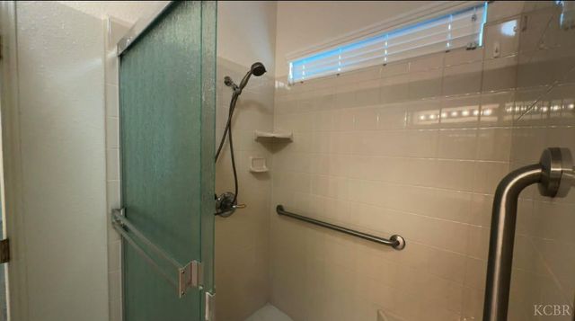 1770 Rio Hondo Court, Hanford, CA 93230