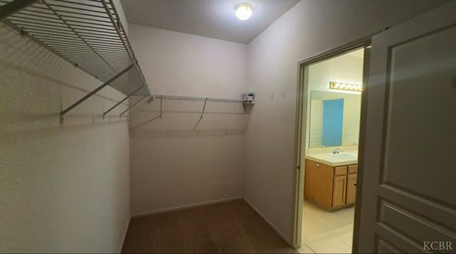 1770 Rio Hondo Court, Hanford, CA 93230