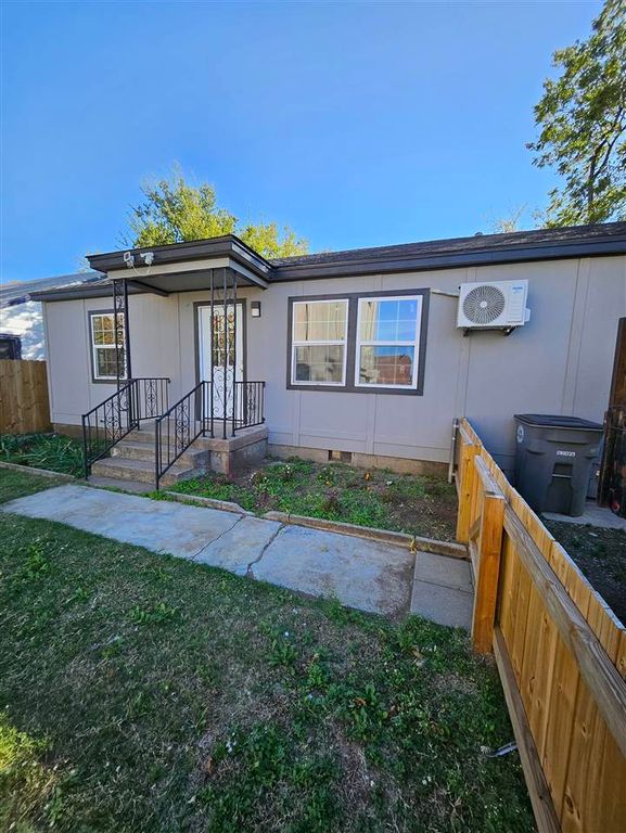1708 SW A Ave., Lawton, OK 73505