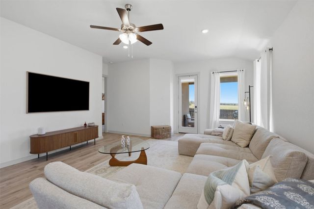 1636 Flying Horseshoe BND, Georgetown, TX 78628