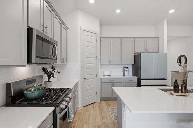 1636 Flying Horseshoe BND, Georgetown, TX 78628