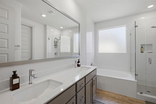 1636 Flying Horseshoe BND, Georgetown, TX 78628