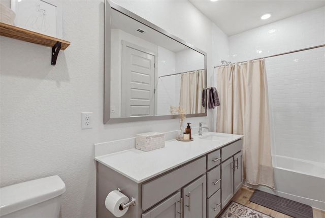 1636 Flying Horseshoe BND, Georgetown, TX 78628