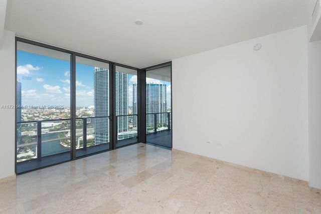 68 SE 6 Street 2112, Miami, FL 33131