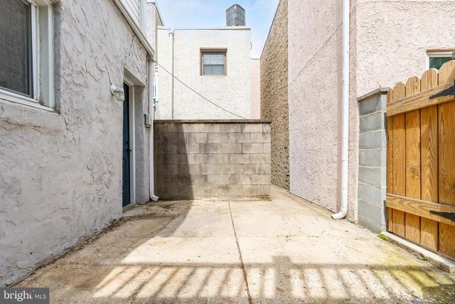1217 S 8TH ST, Philadelphia, PA 19147