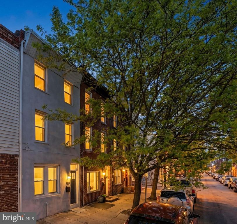 1217 S 8TH ST, Philadelphia, PA 19147
