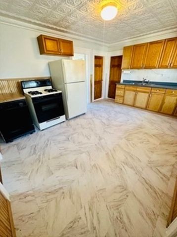 12 Princeton Ave 2, Easthampton, MA 01027