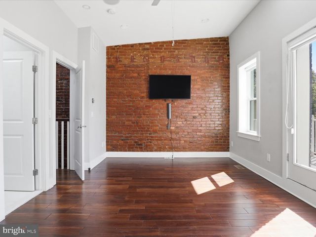 1119 STAPLES ST NE, Washington, DC 20002