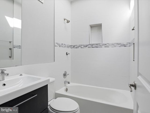 1119 STAPLES ST NE, Washington, DC 20002