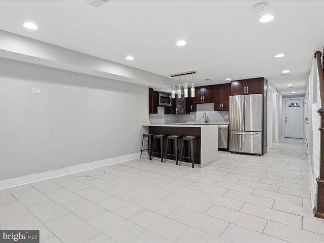 1119 STAPLES ST NE, Washington, DC 20002