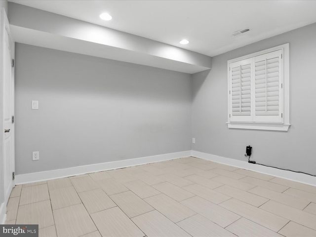1119 STAPLES ST NE, Washington, DC 20002