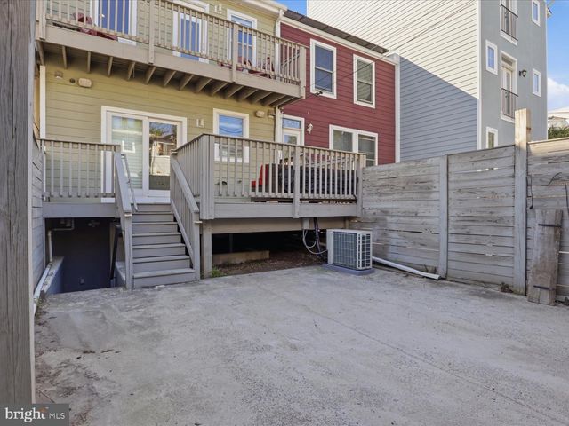 1119 STAPLES ST NE, Washington, DC 20002