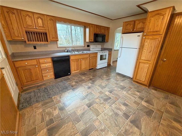 16899 Ridgeview Drive, East Liverpool, OH 43920