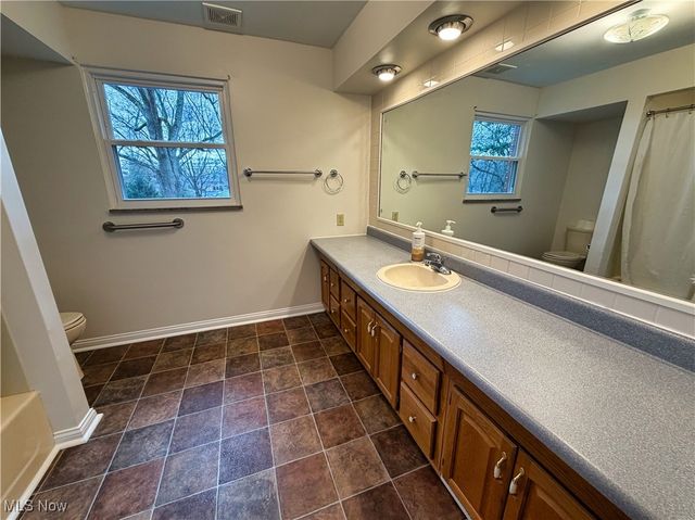 16899 Ridgeview Drive, East Liverpool, OH 43920