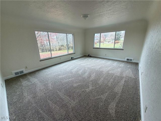 16899 Ridgeview Drive, East Liverpool, OH 43920