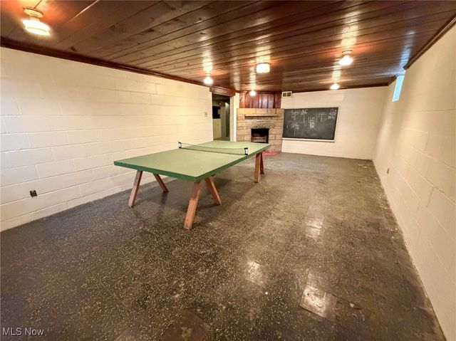 16899 Ridgeview Drive, East Liverpool, OH 43920