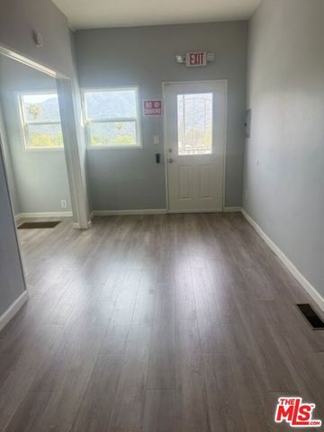 3704 Foothill Boulevard, Glendale, CA 91214