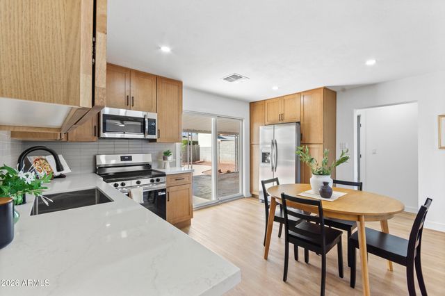 401 E CONTINENTAL Drive, Tempe, AZ 85288