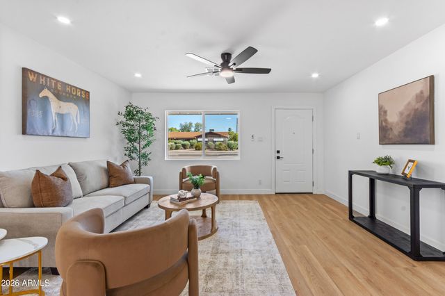 401 E CONTINENTAL Drive, Tempe, AZ 85288