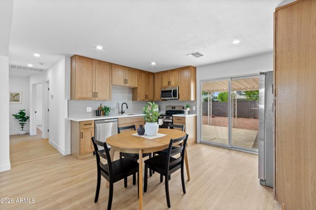 401 E CONTINENTAL Drive, Tempe, AZ 85288