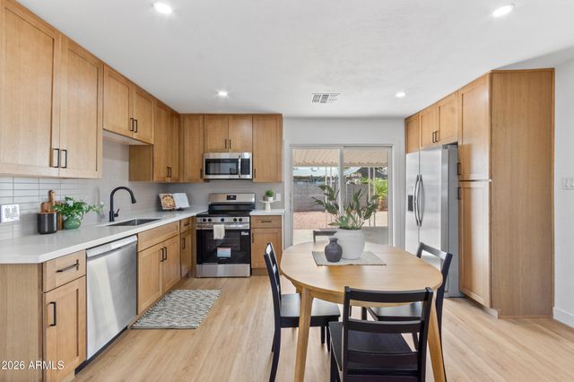 401 E CONTINENTAL Drive, Tempe, AZ 85288