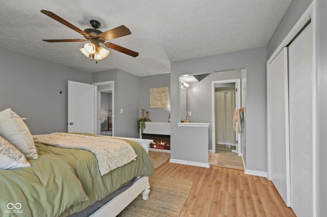 1092 S Quail Court, New Palestine, IN 46163