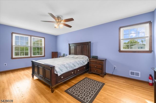 18 Weavers Ln, Readington Twp., NJ 08889