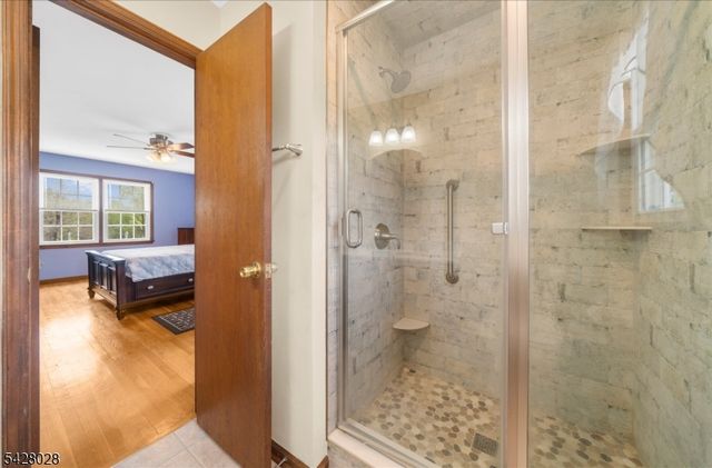 18 Weavers Ln, Readington Twp., NJ 08889