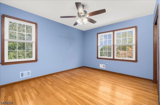 18 Weavers Ln, Readington Twp., NJ 08889