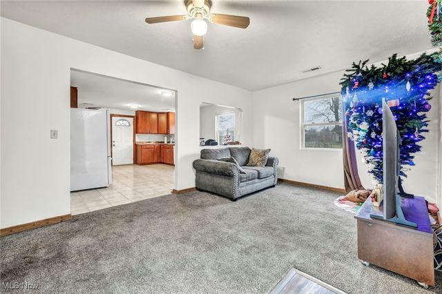 5699 Eastlake Road, Medina, OH 44215