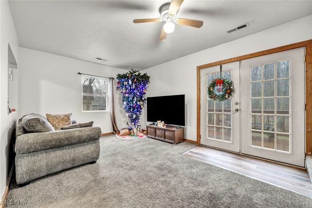 5699 Eastlake Road, Medina, OH 44215