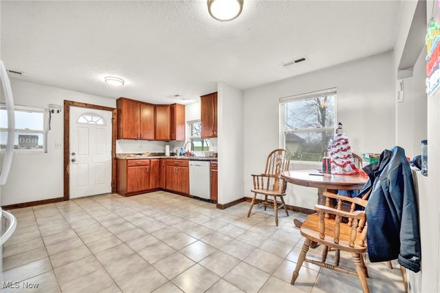 5699 Eastlake Road, Medina, OH 44215