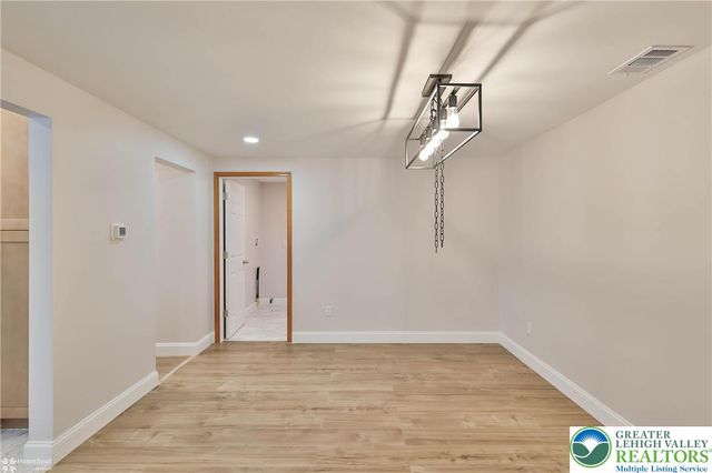 7718 Sweetwood Drive, Lower Macungie Twp, PA 18062