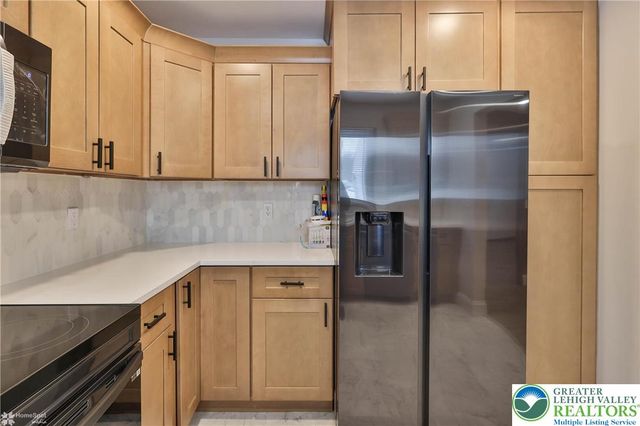 7718 Sweetwood Drive, Lower Macungie Twp, PA 18062