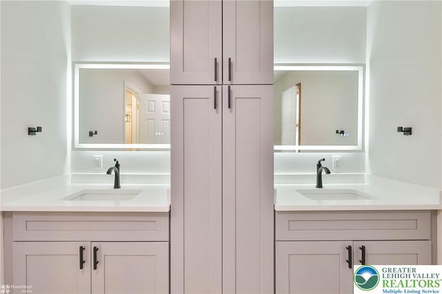 7718 Sweetwood Drive, Lower Macungie Twp, PA 18062