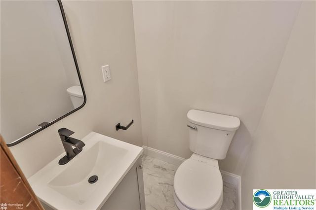 7718 Sweetwood Drive, Lower Macungie Twp, PA 18062