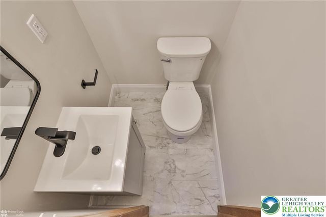 7718 Sweetwood Drive, Lower Macungie Twp, PA 18062