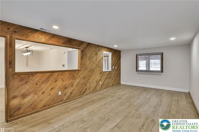 7718 Sweetwood Drive, Lower Macungie Twp, PA 18062