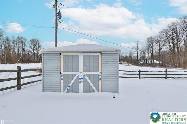 7718 Sweetwood Drive, Lower Macungie Twp, PA 18062