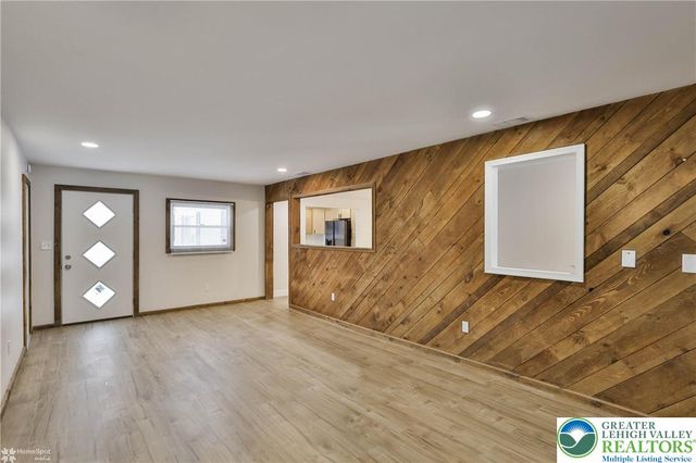 7718 Sweetwood Drive, Lower Macungie Twp, PA 18062